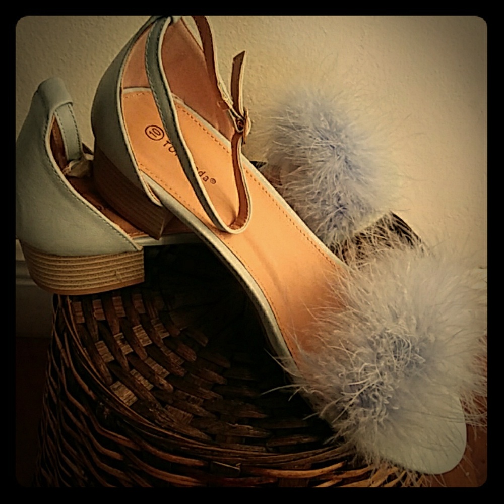 Feathered heels